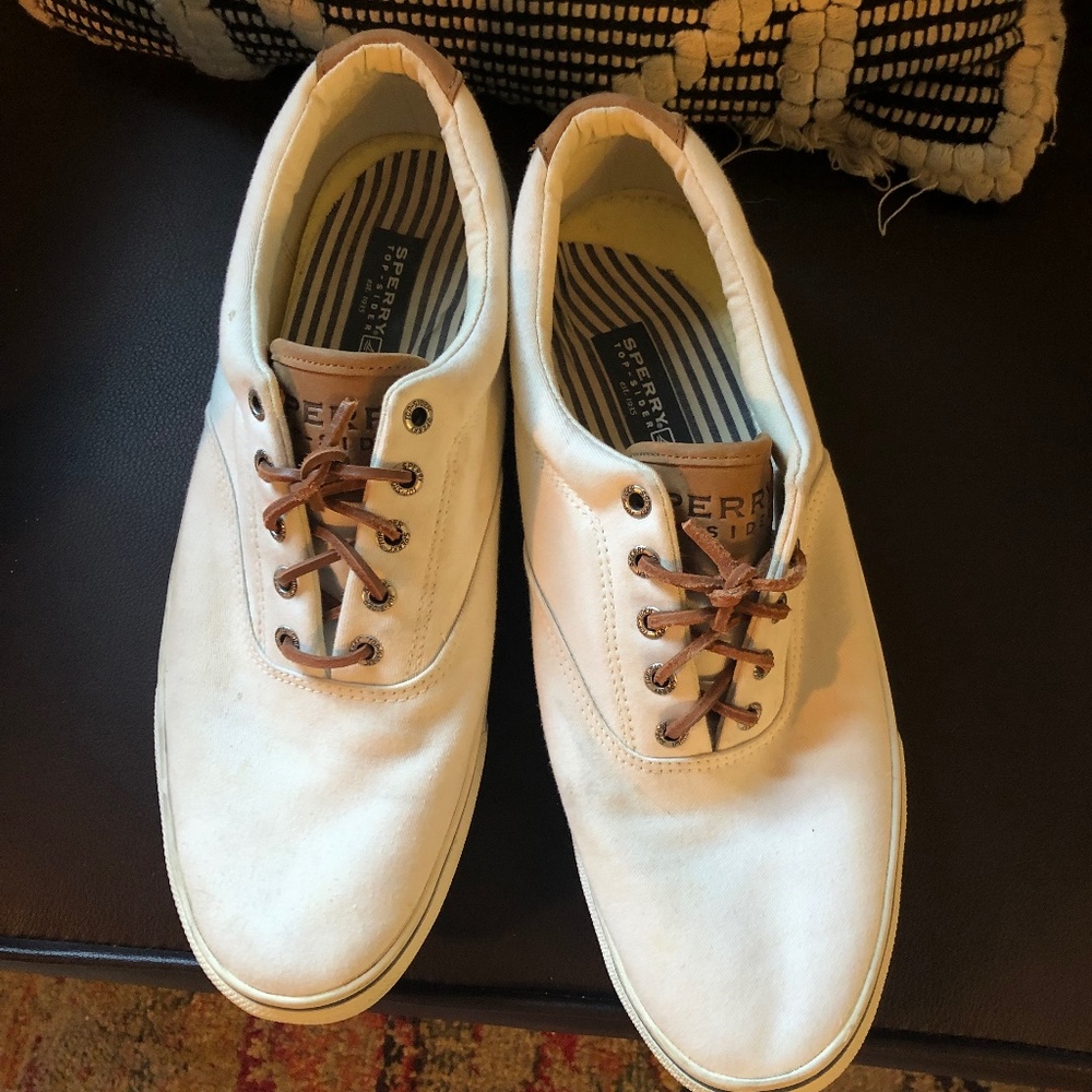 Cream Sperry Topsiders